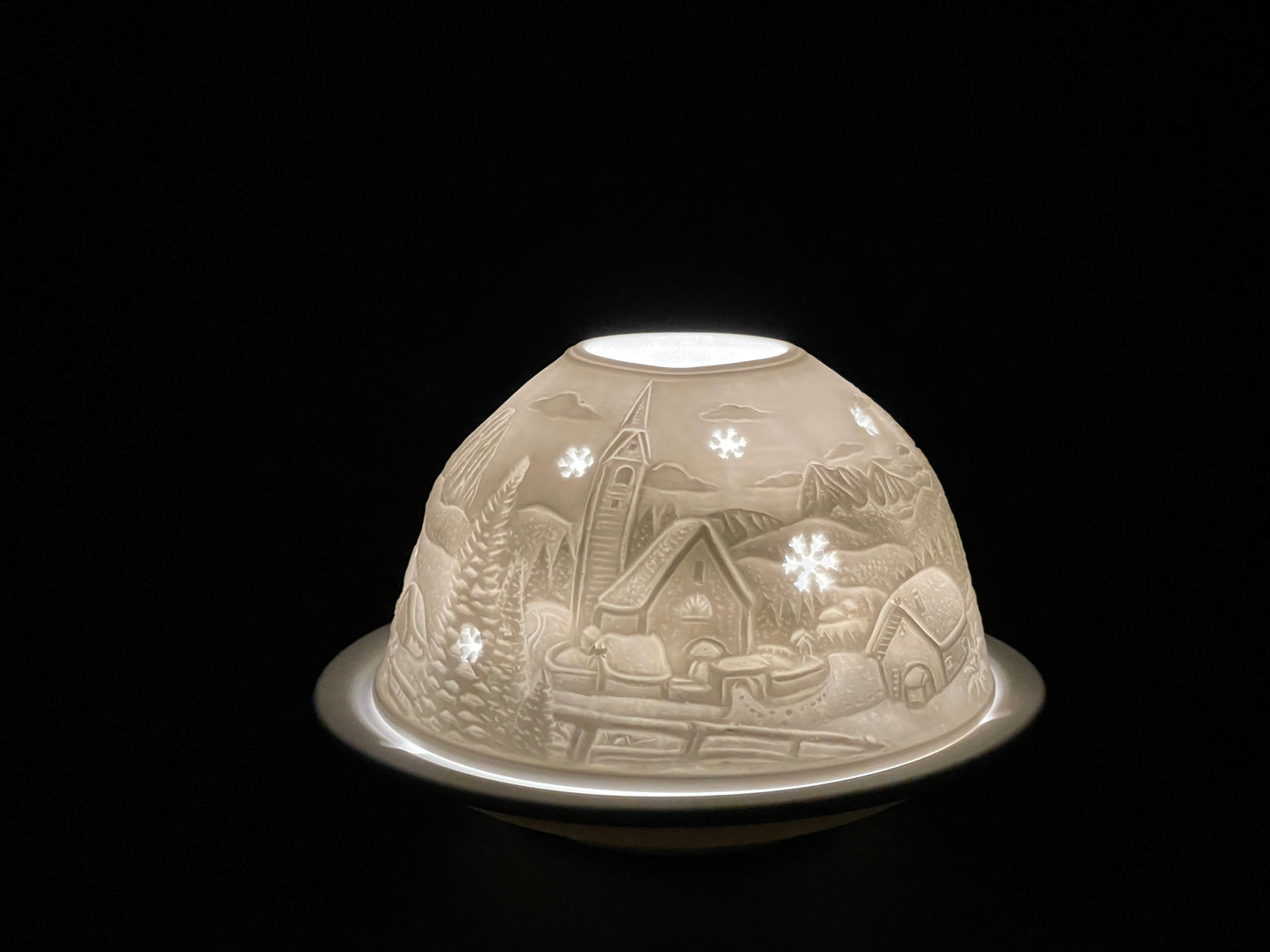 Snow Landscape Dome Luumii Light